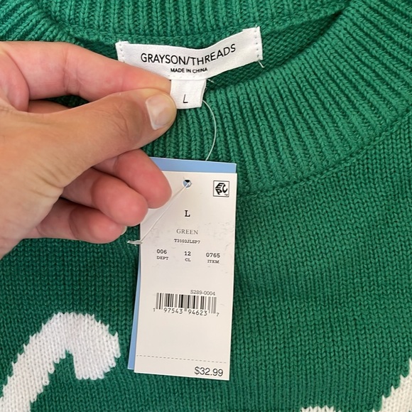 “Lucky” Green Sweater - Picture 5 of 11